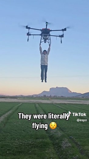 Got way up 😳 (via pahbad.parse/IG) #drone #fly #float #high | Drone Flying