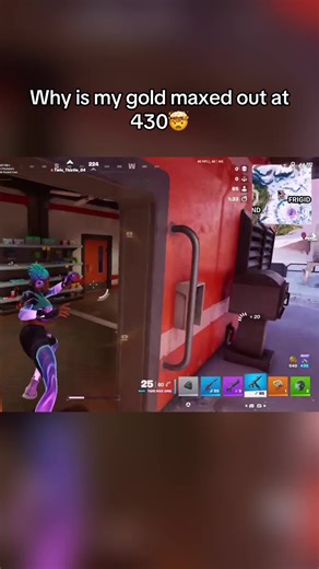 Does this happen to anyone else? I know it always says max next to the gold but it won’t let me pick up either #fortnite #gamergirl #fortnitegirls #fortnitegirls💖