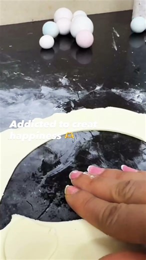 Fondant cake decoration tutorial .making sun 😊professional fondant crafting #cake #fondant