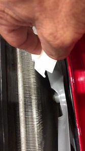 Straightening radiator fins. | Fiuza's Auto Detailing
