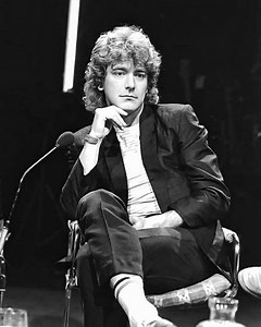 260K views · 6.5K reactions | Robert Plant — Big Log (1983) . . . . . #ahmedlong #music #80s_90s | Ahmed Long | Facebook