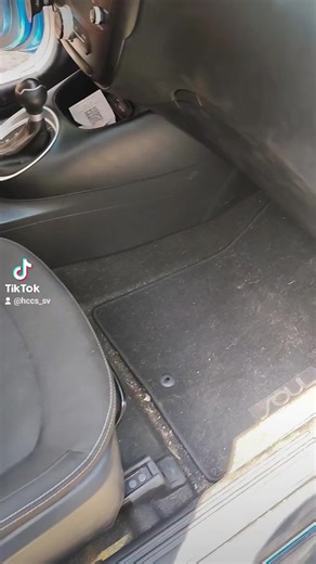 ¿Quieres mantener tu tapicería como nueva? 🧼✨ En HCCS SV te ofrecemos un servicio profesional de lavado de tapicería, cuidando cada detalle para que tus muebles, asientos de auto, colchones y más luzcan impecables. ✅ Eliminamos manchas, malos olores y ácaros. ✅ Usamos productos de alta calidad y técnicas especializadas. ✅ Servicio a domicilio rápido y confiable. ¡Reserva tu cita hoy mismo! 📞 Contáctanos al 7515-6678 💬 Escríbenos por WhatsApp: https://wa.me/message/O7MMTSTYC3OKA1 HCCS SV: ¡Tu 