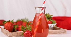 Sirop de fraise maison : la recette traditionnelle sans cuisson... inspirée du koso japonais