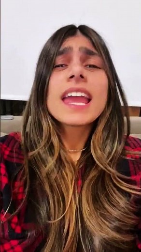 mia khalifa short video