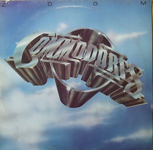 Commodores - Zoom