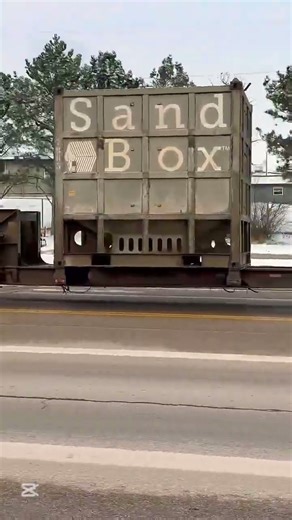 Oilfield equipment Sand Box modular transport storage frack sand #sandbox #oilfield #automobile