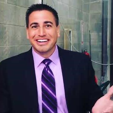 Ever wonder how #WWE #Raw Ring Announcer Justin Roberts prepares to announce your favorite superstar