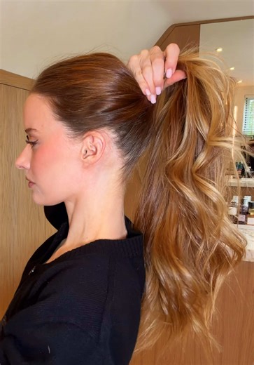 ad Yes, this is all my own hair. Thicker, fuller, lifted at the roots and all from one product; the new @RedkenUKI Acidic Grow Full System Instant Densifying Spray. For fine or flat hair, this is your key to instant volume 👏🏼 #volume #hairvolume #flathair #haircare