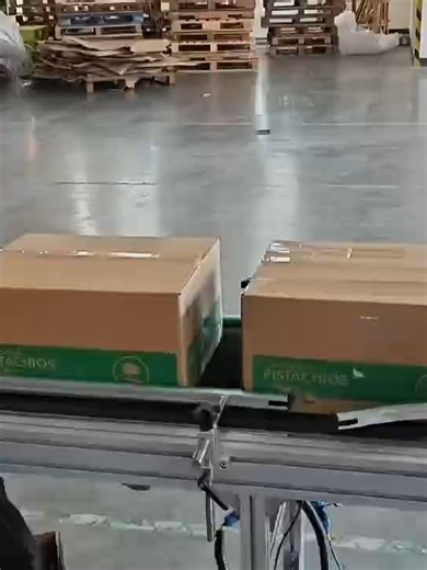 快速、精准的侧面贴标机解决方案