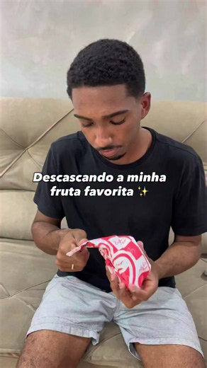 A melhor fruta: desembrulhando e saboreando minha favorita