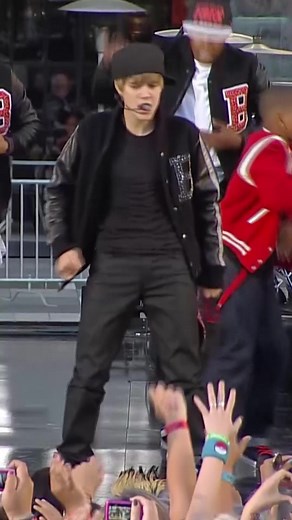 My mood when I realized it’s one month to the #VMAs 🚀 Don’t miss any of the fun, August 28 on MTV.