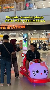 3.5M views · 87K reactions | Pak suami disuruh nemenin belanja malah main mobil-mobilan #shinta #lucu #viralindonesia | Shinta.Rona | Facebook