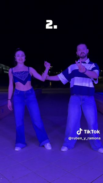 Tutorial onde in coppia 🌊 Seguici se ti è stato utile 🫶🏼 #bachata #bachatasensual #tutorial #dance #bachatafusion #princeroyce #bachateros #fyp