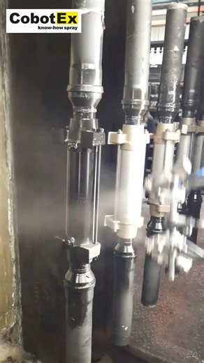 Zrobotyzowane malowanie: cobot Universal Robots z automatycznym pistoletem Krautzberger | CobotEx