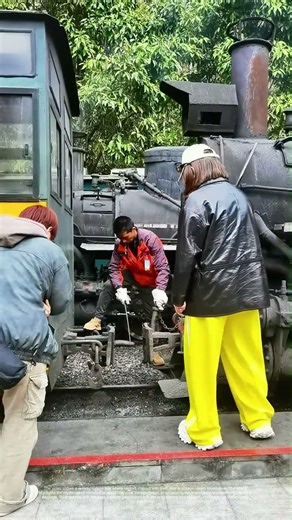 Steaming into History: How Old-School Trains Keep the Past Alive