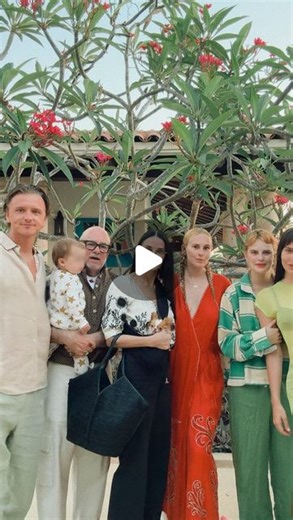 Rumer Glenn Willis on Instagram: "Love these crazy people, Running into the ☀️ with my family."