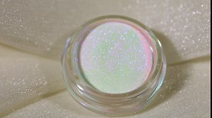 Pretty Diva Aurora Chrome Nail Powder - Moonlight Chrome Nail Powder with Multi-Color Shifting Unicorn Chrome Powders, Magic Moonlight Yellow Effect Iridescent Chrome Pigment Powder for Nails