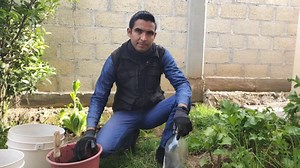 128K views · 2.2K reactions | En este video te enseñaremos a como realizar un huerto vertical con botellas de Pet fácil y de manera rápida. #huerto #huertourbano #permacultura #agroecologia | Permahabitat Centro de Capacitación en Permacultura Para la Vida Sostenible | Facebook