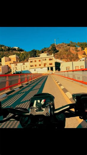 Freedom on Two Wheels: Scenic Live Ride