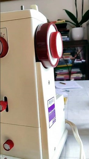 Vintage Sewing Machine - Bernina 807 Minimatic #sewing #vintage #vintagesewingmachine