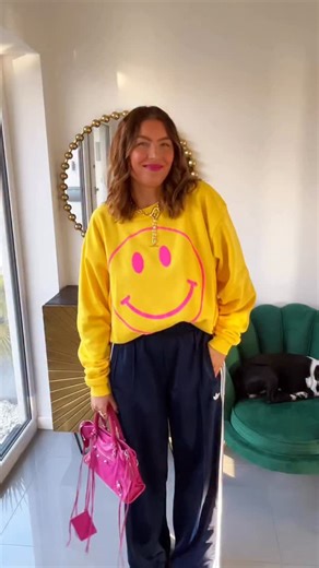 Shellie on Instagram: "Adding a pop of dopamine to your feed! How long and miserable is January though, I’m trying to dress myself happy with lots of colour, not that I need an excuse to wear colour mind you 🌈 If you would like the links to my outfit comment COLOUR and I’ll send you them 🫶🏻"