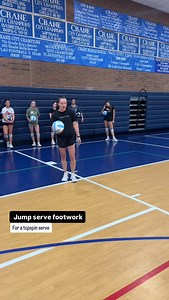 Jump serve footwork for a topspin serve ✨ For beginner volleyball players who already have their standing topspin serve down consistently, a 3-step jump topspin serve is a great next step to build your skill! 📚 Save this post for later, and practice the footwork at home! Here’s the exact footwork steps to a volleyball topspin serve ⬇️ ➡️ For volleyball players who are right handed: ✳️ Left, toss, right, left ➡️ For volleyball players who are left handed: ✳️ Right, toss, right, left ✅ after you 
