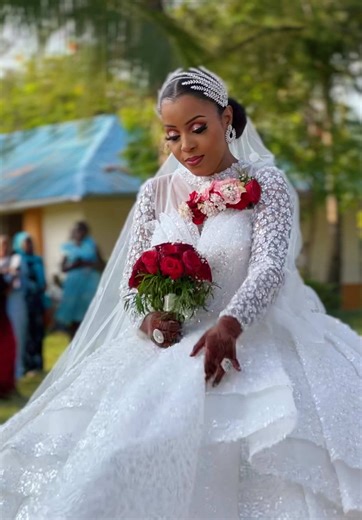 Stunning Bride Entrance at a Memorable Wedding