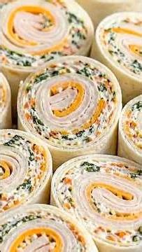 Mini Turkey & Cheese Pinwheels with Hidden Veggies 🥪🫐