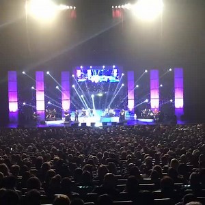 Armenchik - Arman Hovhannisyan "Angut Akchik" #armenchik #armanhovhannisyan#microsofttheater | Armenchik
