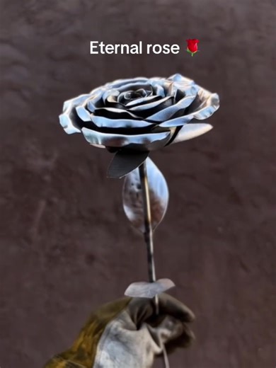 A rose born from steel, meant for hands that understand weight. #metalart #rose #art #beautiful #inspirational