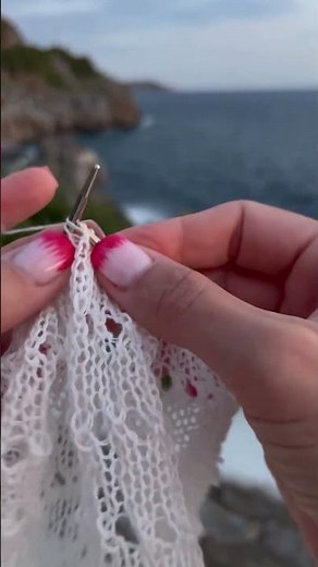 Easy Summer Knitting Pattern / Perfect Summer Knit / Sweater & Cover-Up / Light & Airy Knit Stitch