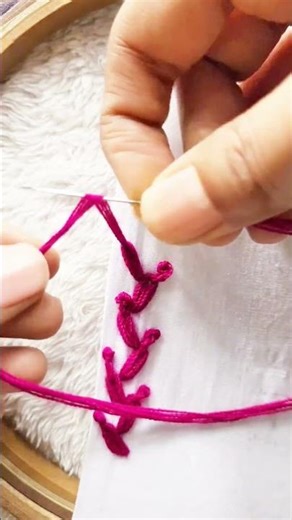 Easy embroidery design 😍 #handembroidery #needlework #embroideryart #handmade #youtubeshorts