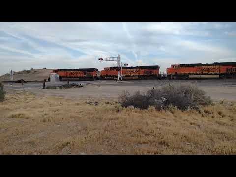 EB BNSF Domestic Intermodal/Port Stack Train At Hodge CA! #bigbossrailfanner
