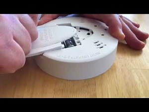 Change Battery SimpliSafe Carbon Monoxide Detector SSCO3