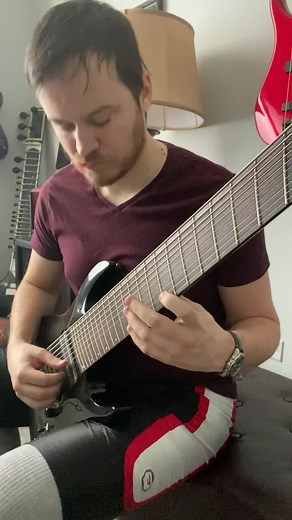 Mastering the 10 String Guitar: Essential Techniques and Tips