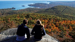 Maine's fall foliage forecast: when to expect the best color this year