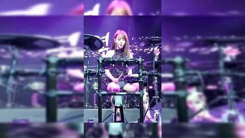 韩国美女性感热舞，舞姿性感又妖娆，动作诱惑抵挡不住！