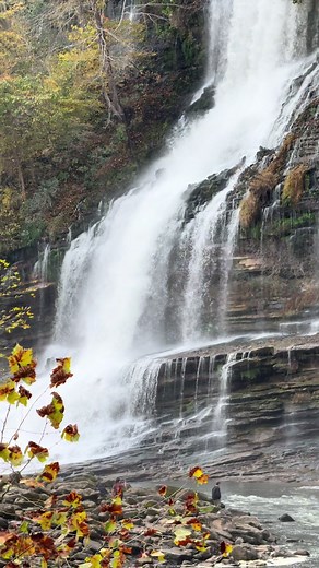 So beautiful place to visit, especially in fall season 🍂🍁 #fall#waterfall#nashville#tennessee#traveltiktok#