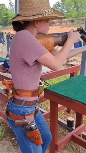 Fastest Gunslinger In History #shorts