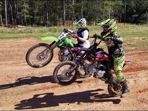 SSR 140tr pitbike vs Kawasaki KLX 140 dirt bike, BAD CRASH