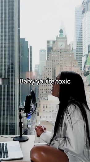 Sydney Renae - 'Toxic Too' Lyrics