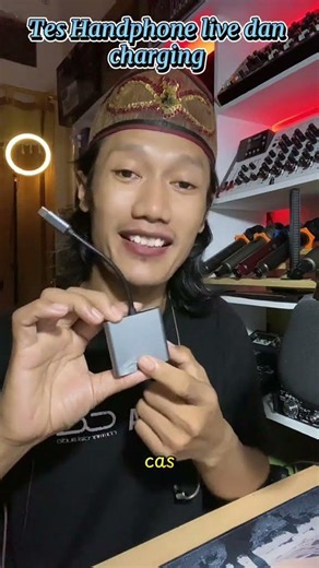 OTG converter untuk tes handphone bisa live streaming sambil charger #shots #otg #converter