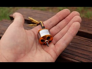 Electric Paddle: This tiny motor propels my kayak!