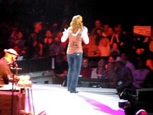 Reba McEntire “Consider Me Gone” Live Greensboro, NC 2010