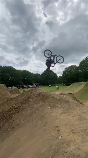 Mastering Double Bar and Back Flips on a MTB