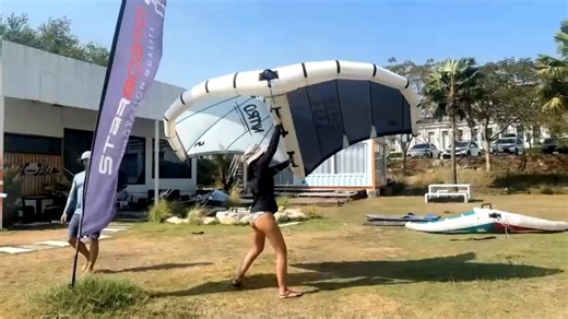 #wingfoilbkk #วิงฟอยล์ ไม่ยากอย่างที่คิด @ผู้ติดตาม Learn to wingfoil with us! It's not as hard as you think. With these simple step-by-step instructions, you can do it! . Telly & Karen - 07/02/26 | CraZy WinDy - Windsurfing Club & more
