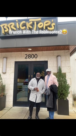 Always a GOOD time with THE Robinsons's!! Two times the laughter, two times the fun!! Never a dull moment!! #brunchvibes #family #welovetoeat @Foryoupage @BrickTop’s SoBro with @Stephanie @treetop6482