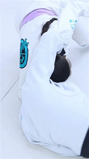 The Scissor Sweep ➡️ Loop Choke Combo