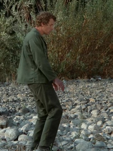 Best scene from M*A*S*H 4077 - Comedy of War 70-80s #MASH #mash4077 #4077 #War #WWI #oldwar #Comedy | Join us: https://www.facebook.com/groups/772465791028529 . | Mash 4077 - Best Of Best