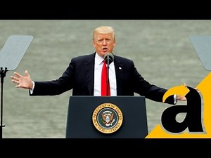 Hampir Tertimpa Lampu, Begini Ekspresi Donald Trump